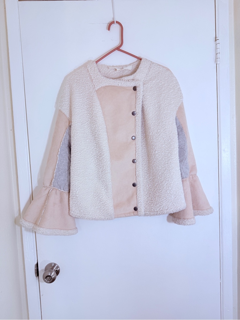 Treasure & Bond Cream and Tan Sherpa-Trim Button Jacket